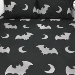 Brand new 😀 HELLS BLANKETS Bats Creature Of The Night | KING QUILT SET* ❤️ 16 Brand new 😀 HELLS BLANKETS Bats Creature Of The Night | KING QUILT SET* ❤️ -Spooky Stuff Store 20210706 192606 700x700