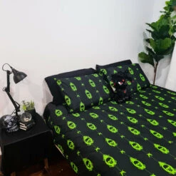 Deals 🤩 HELLS BLANKETS Gothic Homewares Toxic Nightmare | KING QUILT SET* 🥰 -Spooky Stuff Store 20210708 183716 fb7b009c 6c9b 4b49 bb13 8e2358f8816d 700x700