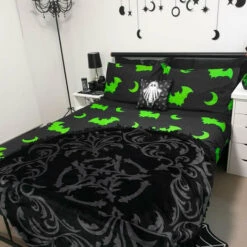 Budget 🔥 HELLS BLANKETS Bats Creature Of The Night [Toxic] | SUPER KING QUILT SET** ⌛ -Spooky Stuff Store Hells Blankets Creatureofthenight 07 494cd50a ae67 4ebb 8e49 07bbf570e3fd 700x700