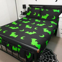 Budget 🔥 HELLS BLANKETS Bats Creature Of The Night [Toxic] | SUPER KING QUILT SET** ⌛ -Spooky Stuff Store Hells Blankets Creatureofthenight 30 8e708bc3 df71 4fc0 9ef2 c1a52c35030e 700x700