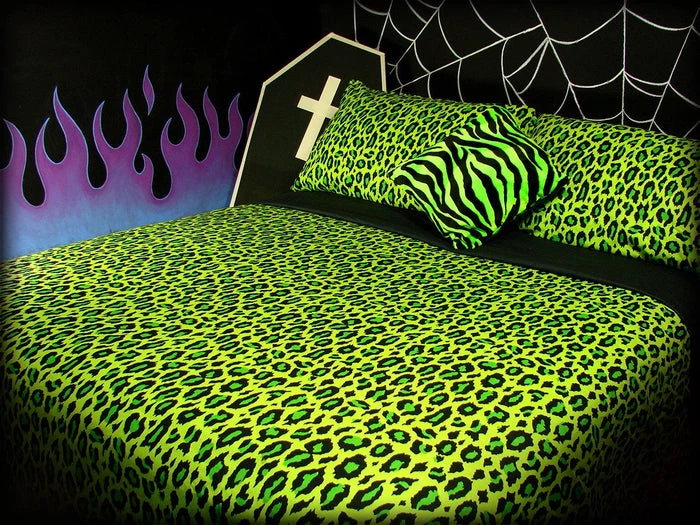 Flash Sale π€© HELLS BLANKETS Gothic Homewares Acid Leopard | QUEEN QUILT SET π 5 Flash Sale π€© HELLS BLANKETS Gothic Homewares Acid Leopard | QUEEN QUILT SET π - Image 5