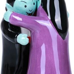 Best Pirce 💯 GOTHIC GIFTS Gothic Homewares Hugging Vampires | SALT AND PEPPER SHAKER SET 😀