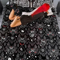 Coupon 🧨 KILLSTAR Gothic Homewares Devil Details | BLANKET" ⭐