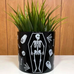 Outlet 👏 SOURPUSS Gothic Homewares Skeleton | CERAMIC PLANTER ⭐ -Spooky Stuff Store sourpuss skeleton ceramic planter 2 d69b8e22 7e85 46c6 9355 d6ddbc546cf3 700x700